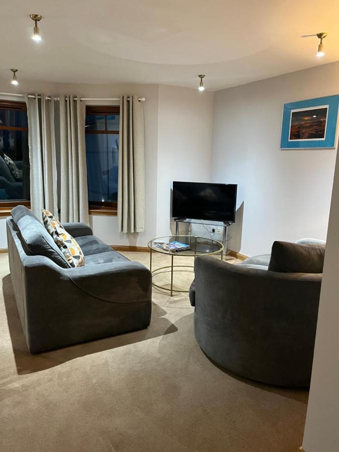 פורט ויליאם 6 Canalside Apartments מראה חיצוני תמונה